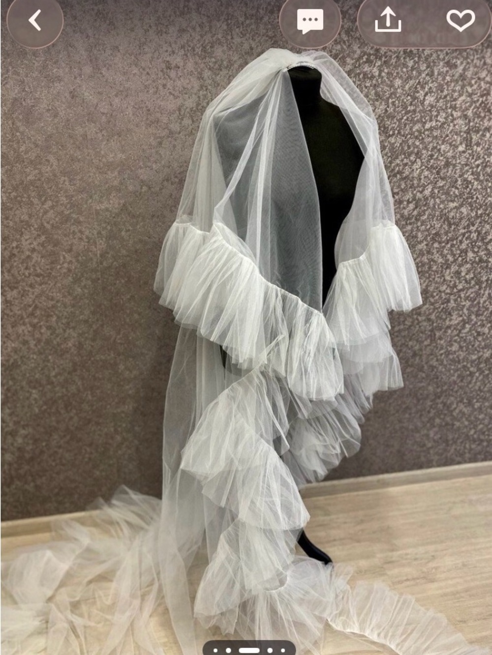 NEW NEVER WORN Ivory Chapel Length Ruffle Wedding Veil